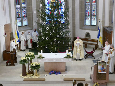 Diözesale Aussendung der Sternsinger des Bistums Fulda in St. Crescentius (Foto: Karl-Franz Thiede)